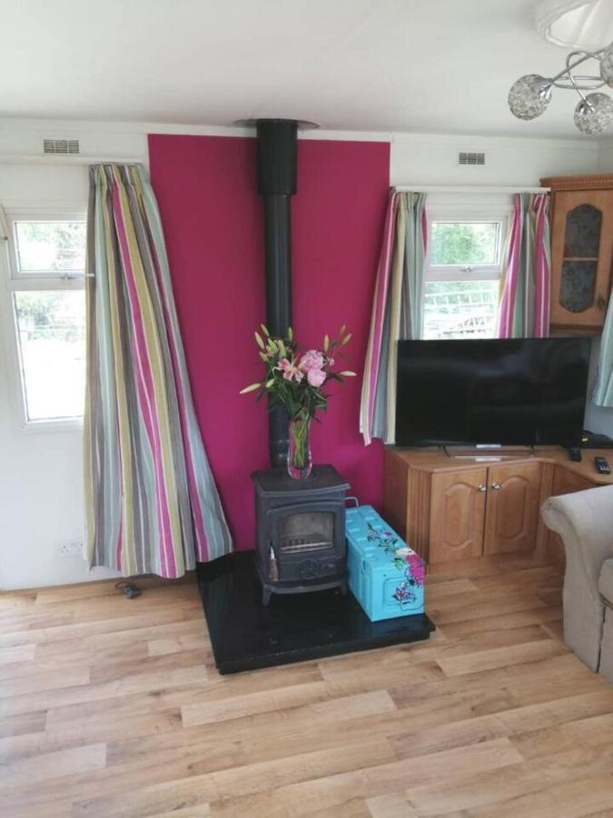 Midden Manor Country Stay On A Working Dairy Farm Ballymena Exteriér fotografie